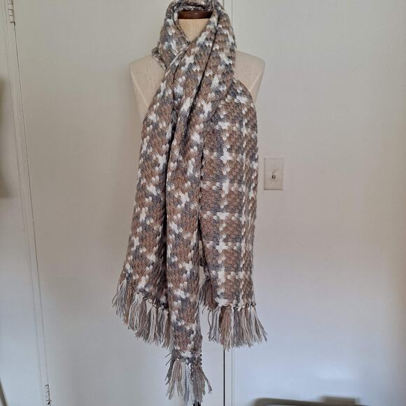 Calvin Klein Beige Tan & Olive Green Basket Weave Chunky Knit Scarf - 23" x 75" - Picture 6 of 13